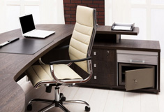 איך לבחור כסא משרדי שיהיה בעל יכולת התכווננות וארגונומי?